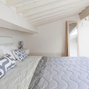 White Attic Lucca